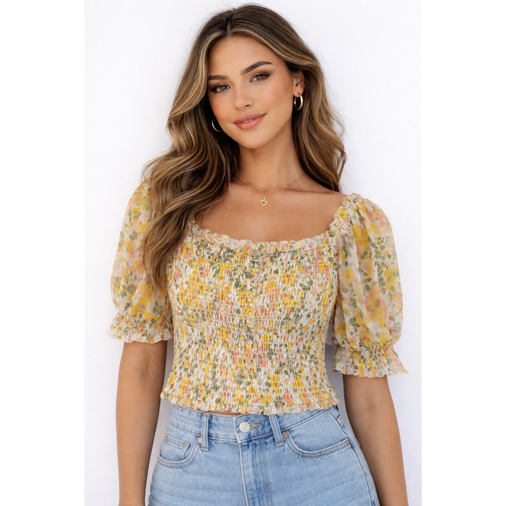 ASTR The Label Floral Smocked Crop Top Yellow Pink Cottagecore Puff Sleeve‎ S